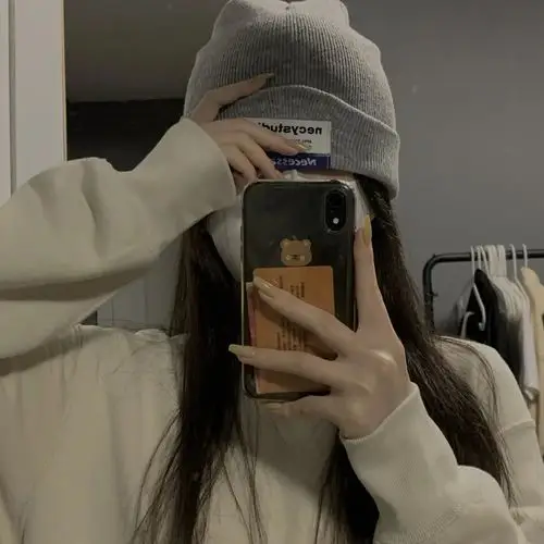 求那种对着镜子拍的头像