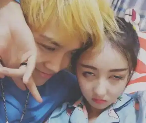 被男友霸气宠成"猪",古早网红炫迈妹子,堪称人生赢家