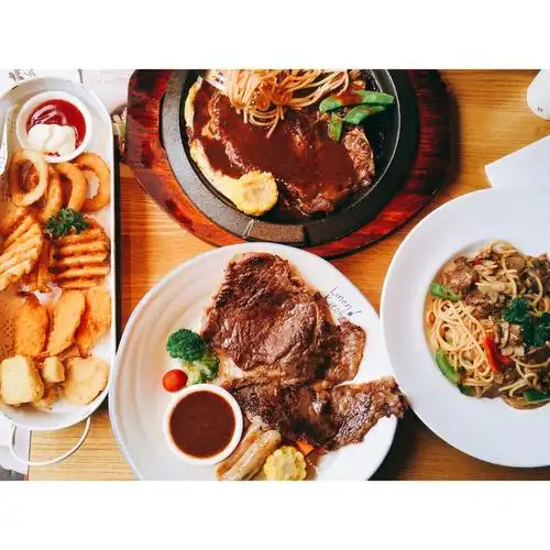 fizz.两个人的量 巨大的牛扒 不过更喜欢pasta.