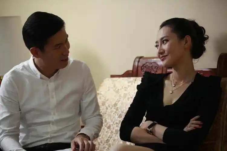 谎言背后高清剧照