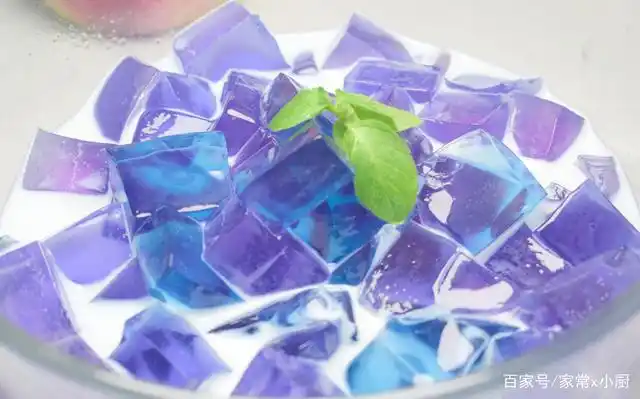 蝶豆花与白凉粉,简单做出梦幻果冻,冰爽又解暑