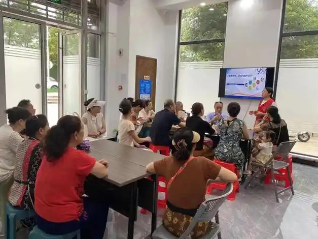 武汉市软件新城社区老年人服务中心花样为老服务