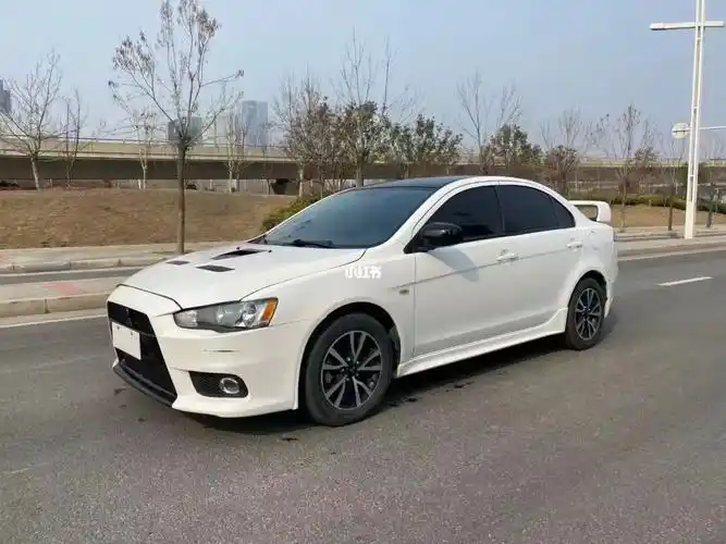 三菱翼神0首付18年上牌