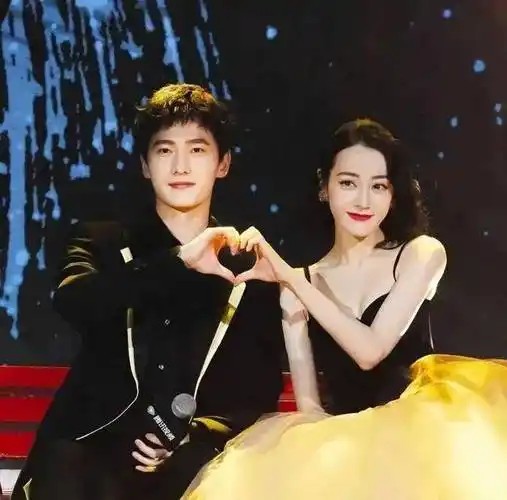 杨洋6大绯闻女友:最大36岁,最小24岁,一个比一个年轻漂亮_李沁_合作