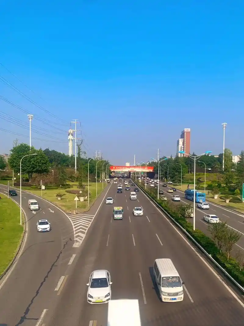 7515打卡奥特莱斯~红酒97小镇～地址:重庆市渝北区奥特莱斯路