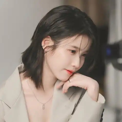 iu李知恩 | 头像