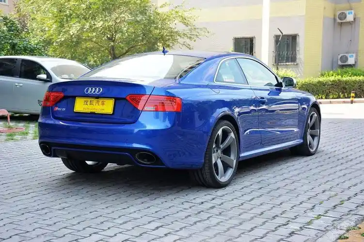 2014款奥迪rs5coupe特别版