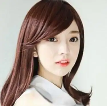 女生金栗色头发发型图片