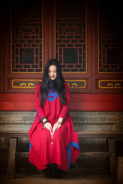 白衣女子佛_女子发情高潮_问佛里白衣女子图片