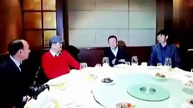 蒋大为和朱之文饭局,大衣哥朱之文全程低头不说话|刑侦片|犯罪片