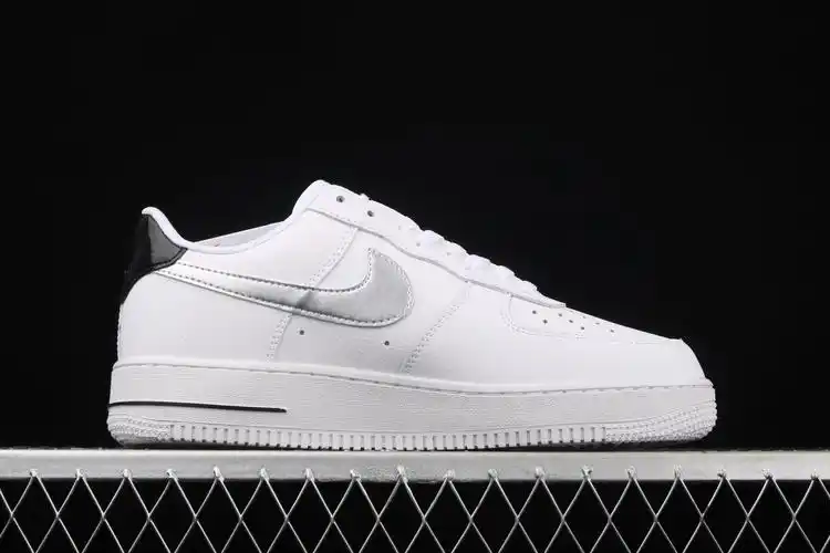 nike air force 107 空军一号海外款银钩小清新头层低帮运动休闲板鞋