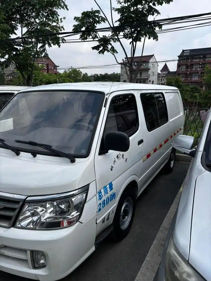 18年金杯海狮,货运版不需要指标直接上浙a牌,不到2个