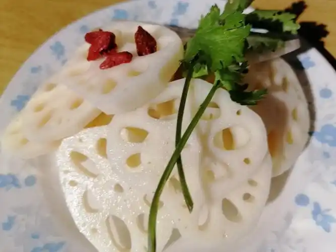 骨骨鲜火锅店精美菜品展示