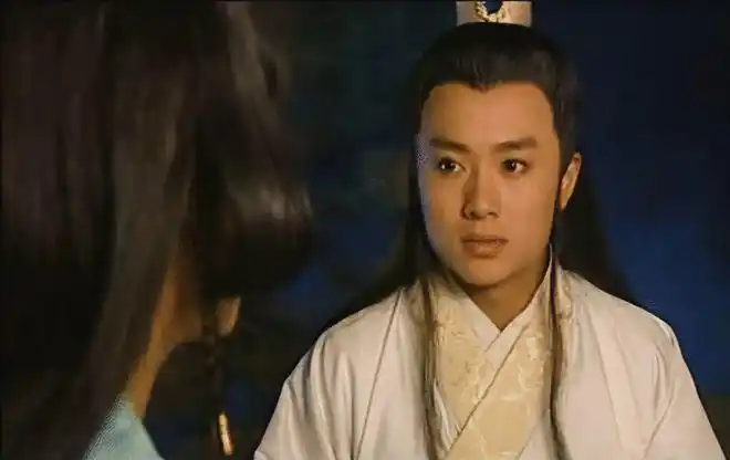 吴健今年44岁,22岁出演了个人首部电视剧《西游记后传》,饰演"乔灵儿"