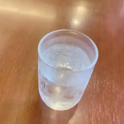 高温天气喝冰水怎么样_(高温天气喝冰水有危害吗)