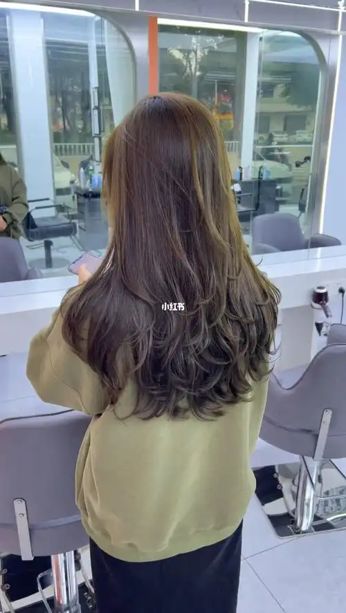 长发高层次发尾烫自然随意免打理吹干就好