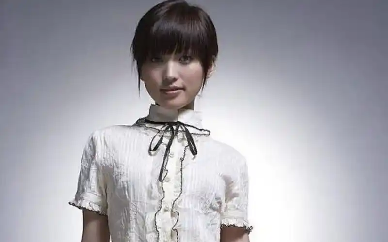 金莎和林俊杰,合唱《被风吹过的夏天》,金童玉女,天作之合!