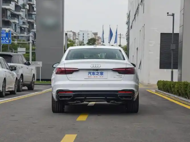 一汽奥迪 奥迪a4l 2022款 40 tfsi 豪华动感型
