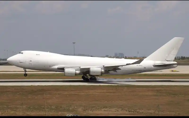 【波音747】阿特拉斯b747-400f 5y4541 降落青岛胶东机场(6.13)