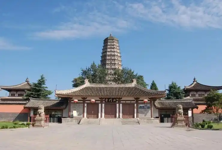 法门寺藏中外琉璃器见证古代丝路交流