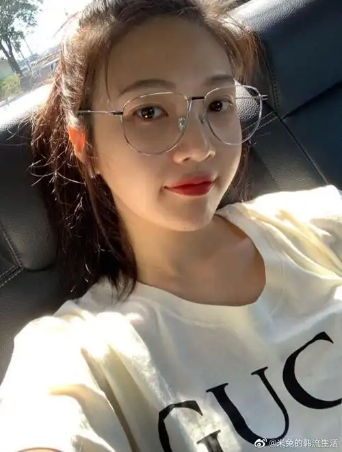 一组女爱豆戴眼镜合集i眼镜速速集合