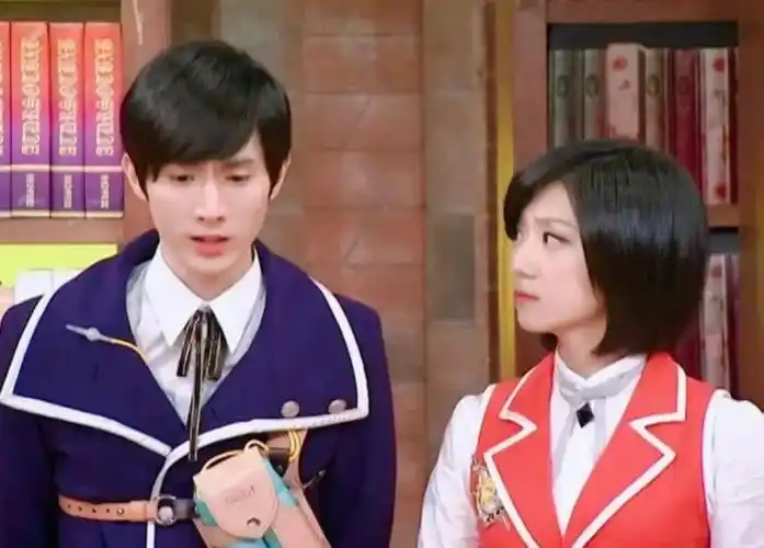 萌学园磕艾格尼丝和欧趴哎