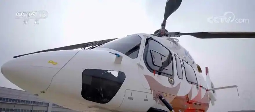 国产新型直升机ac332首飞成功 预计2025年投入使用|直升机_新浪新闻