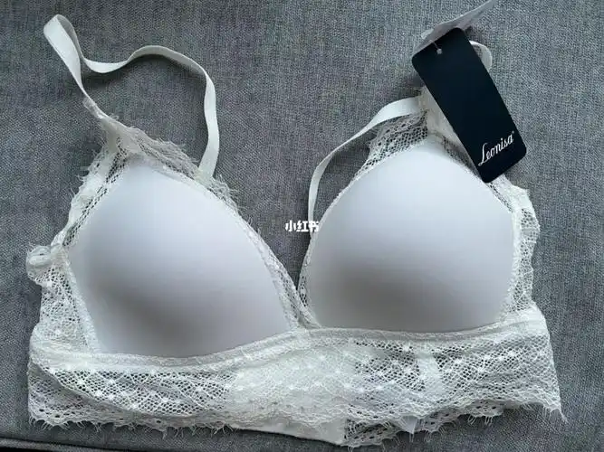 白色控走秀仙女款蕾丝内衣