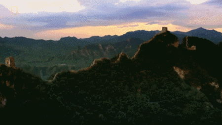 无人机视角下雄伟壮观的长城