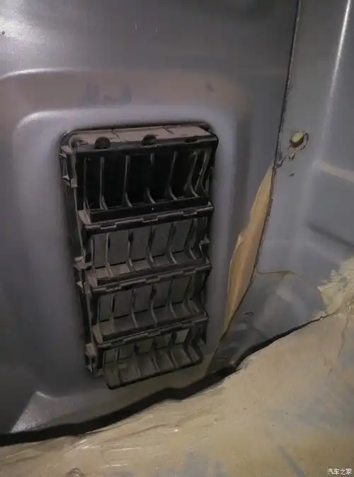 小逸维修后备箱通风口实录!