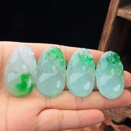 缅甸巴山翠冰种观音佛吊坠 男女款玉坠弥勒佛冰透玻璃种挂件 代发