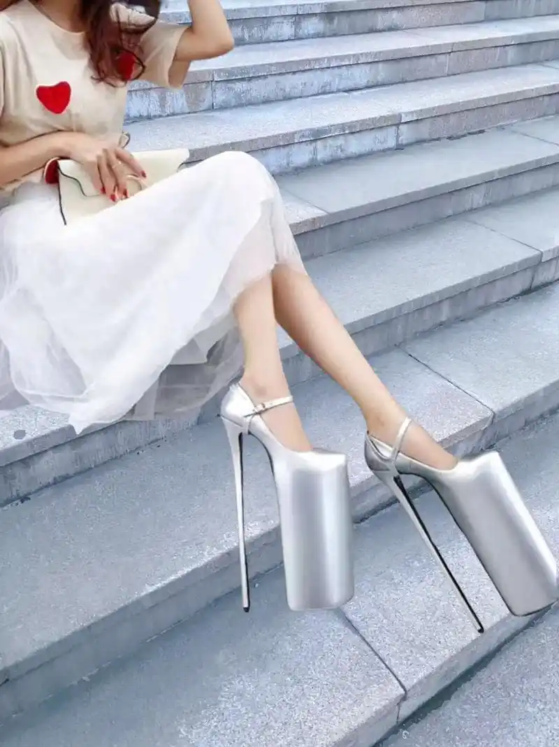什么叫狠天高.这款高跟鞋真的超级显高显瘦~～ 显高:不需解释 - 抖音