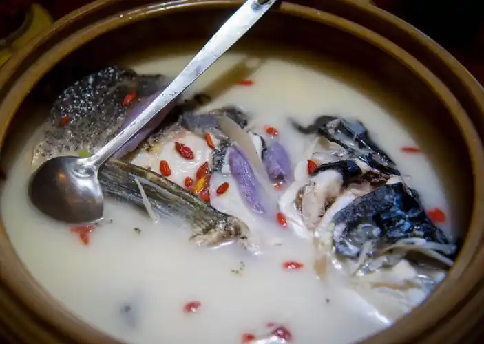鱼汤很鲜美