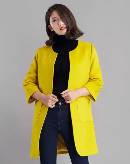 女款秋香黄时尚圆领设计舒适呢大衣