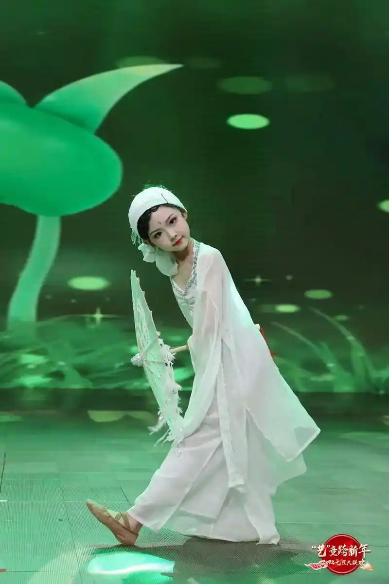 原创双人舞《青未白》舞蹈剧照97#青蛇白蛇#古典舞 - 抖音