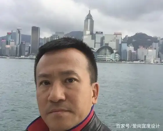 金铁峰的出镜,效果帅到大妈都直眼!