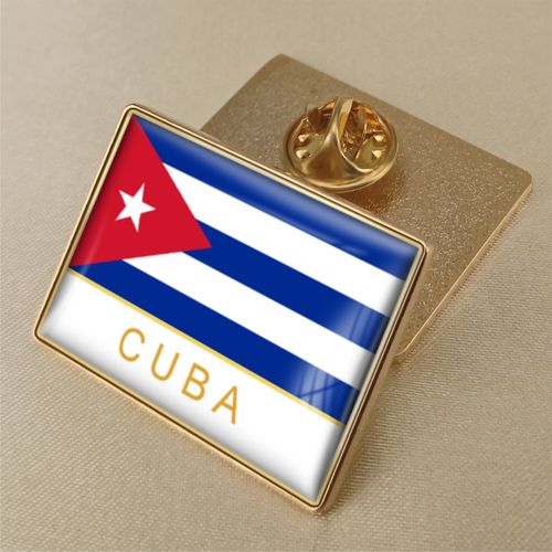 长方形语言国旗徽章订制 古巴旗帜胸章订做 定制金属滴胶襟章定做
