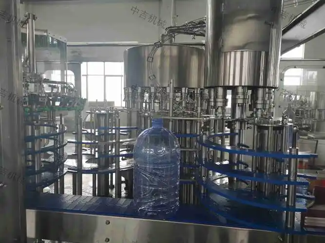 15l一次性大桶装水灌装机 15l大桶装矿泉水灌装设备配置