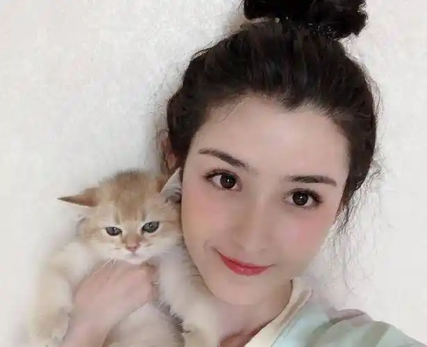 原创真相来了陈赫工作室辟谣哈尼克孜进医院只为照顾病危奶奶