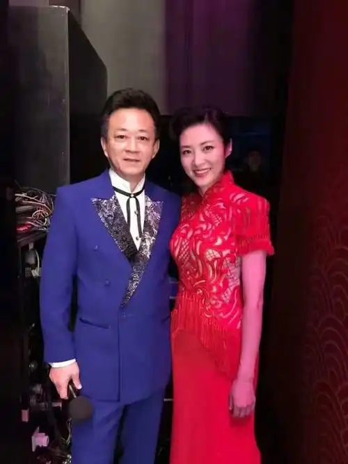 50岁周涛近照两任老公颜值一言难尽女儿漂亮很像她