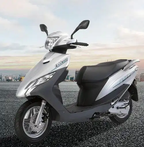 铃木uu125踏板车