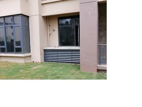 逸都花园二期地下车库排风口位置问题