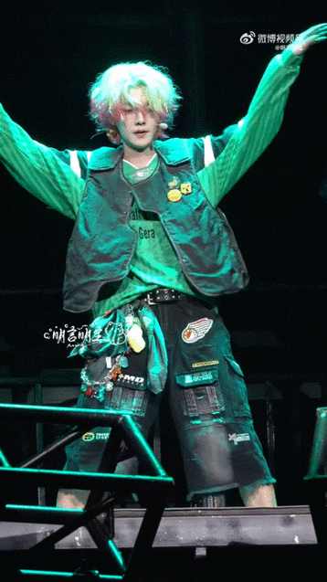 377_671竖版 竖屏gif 动态图 动图