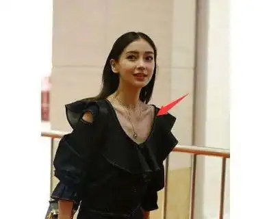 镜头前美艳真人面容凹陷排骨胸高大壮这10位明星反差太大