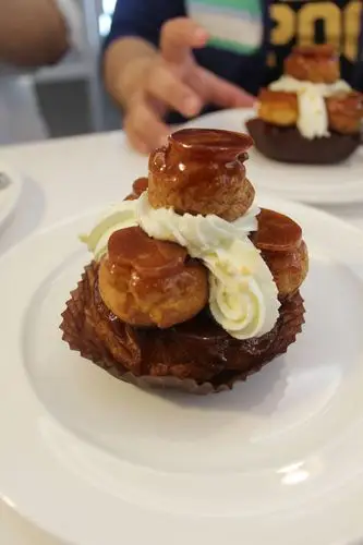 【台中美食】假贵妇的下午小点:法米法式甜点 精制的摆盘让你花小小钱