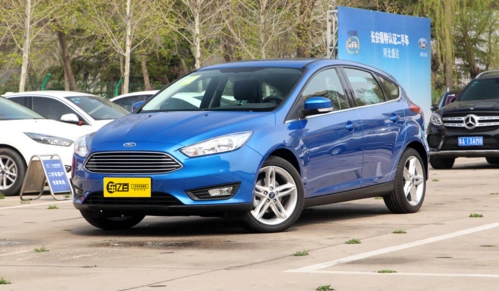 长安福特福克斯2020款两厢经典15l自动风尚型