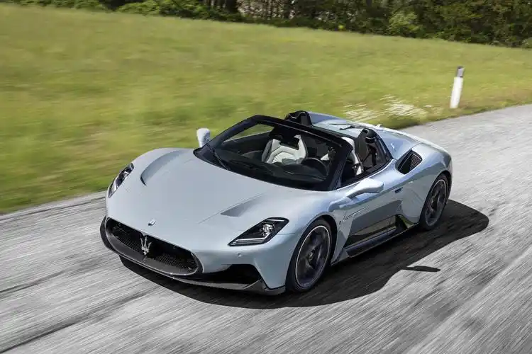 玛莎拉蒂全新mc20 cielo敞篷跑车正式发布