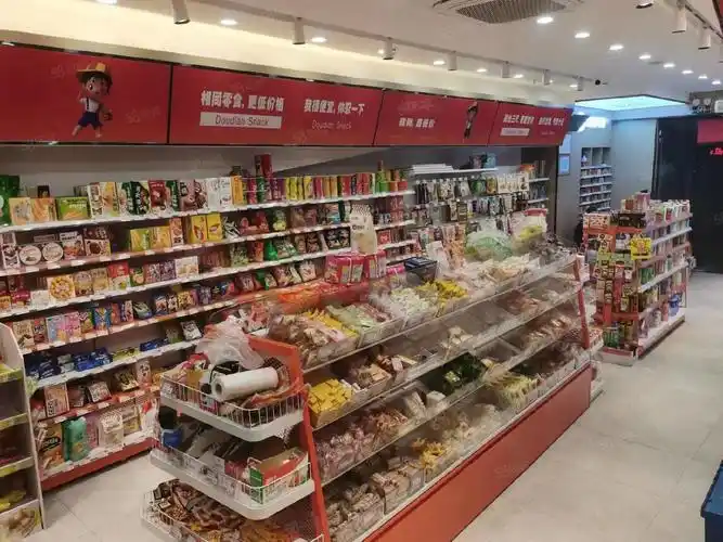 【10图】光明区光明80平方零食店整转可空铺转让o,深圳光明光明商铺