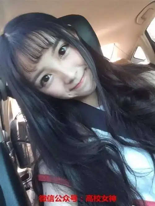 上戏新生女神田曦薇军训照颜值爆表可爱版小赵薇