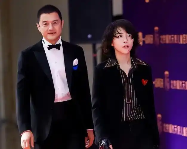 竟是世上顶好的妈妈|李嫣|窦唯|记者|窦靖童|王菲曾|金曲奖|华语音乐